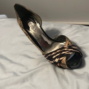 Guess Peep Toe Heel size 6.5
